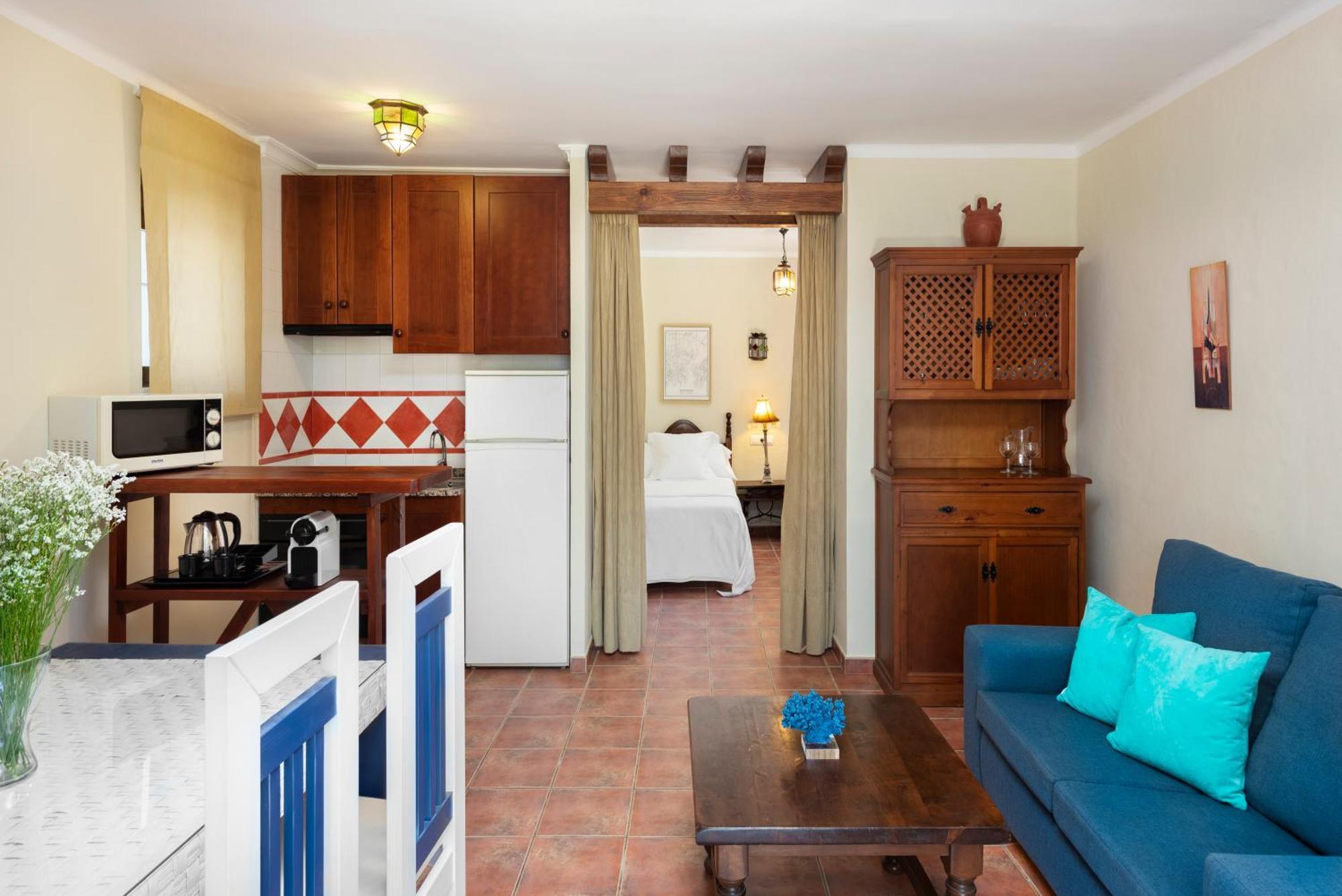 Suites Cortijo Fontanilla Conil De La Frontera Exterior photo